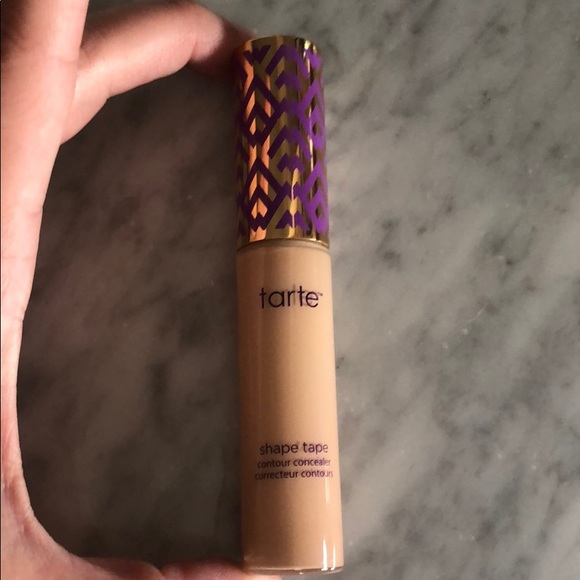 NWT Tarte shape tape concealer in LIGHT MEDIUM - Picture 2 of 4